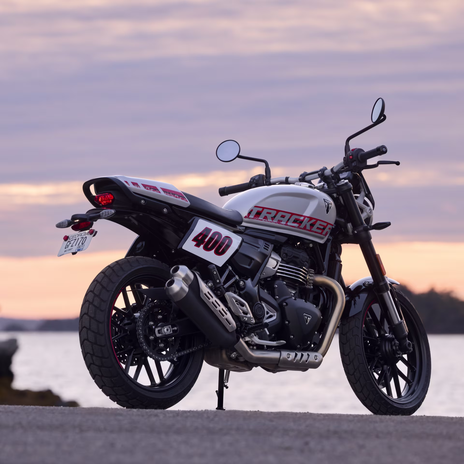 Triumph Tracker 400 em estúdio
