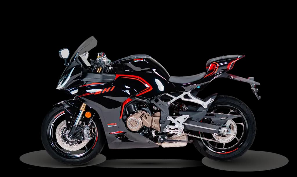 Opções de cores da SBM 400RR: vermelho e preto
